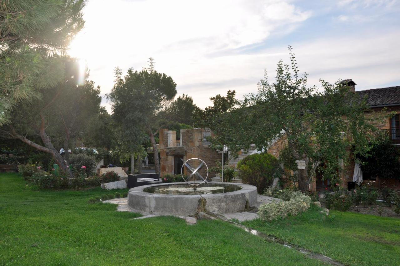 Domaine De La Ruisseliere Hotel Lacenas Bagian luar foto