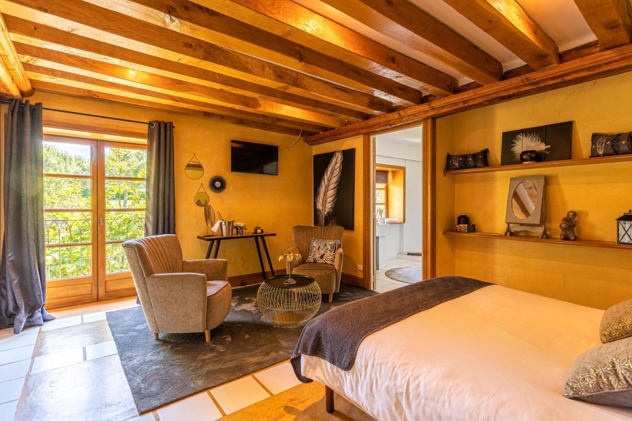 Domaine De La Ruisseliere Hotel Lacenas Bagian luar foto