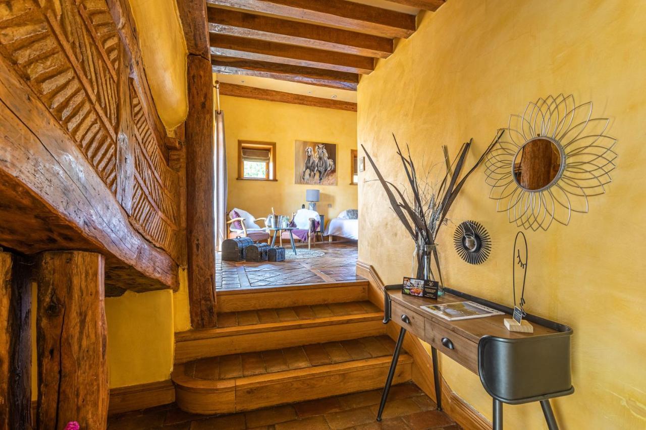 Domaine De La Ruisseliere Hotel Lacenas Bagian luar foto