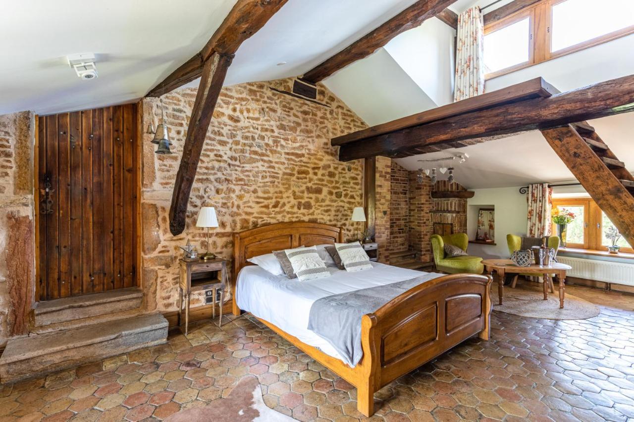 Domaine De La Ruisseliere Hotel Lacenas Bagian luar foto